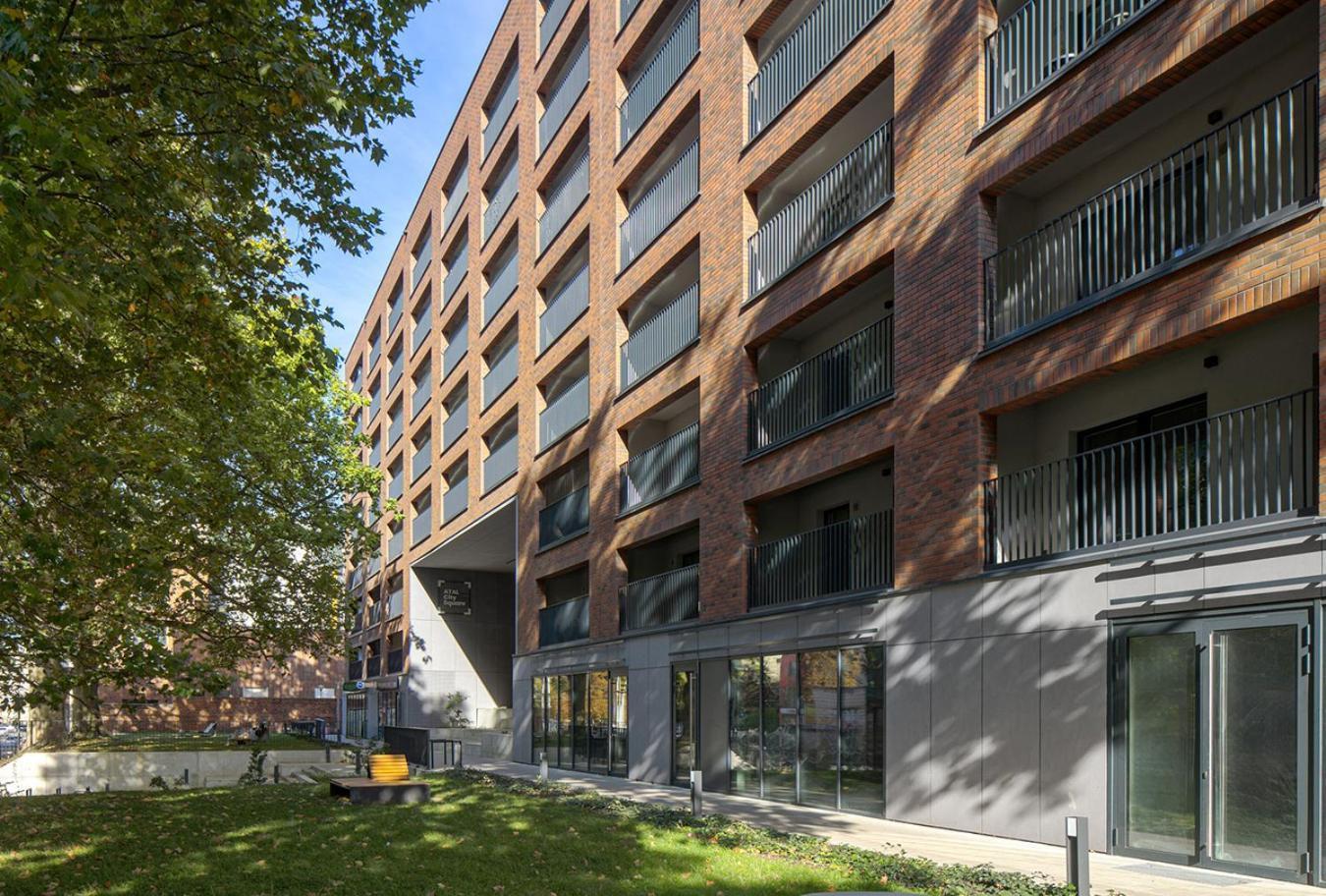 Modern Square With Balcony Apartment
